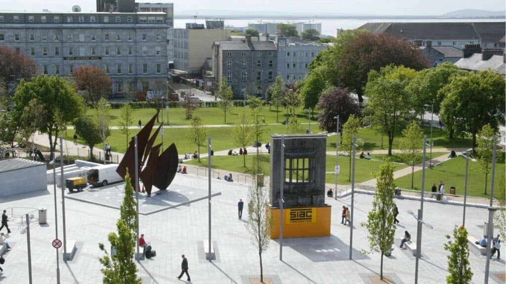 eyre square in galway city