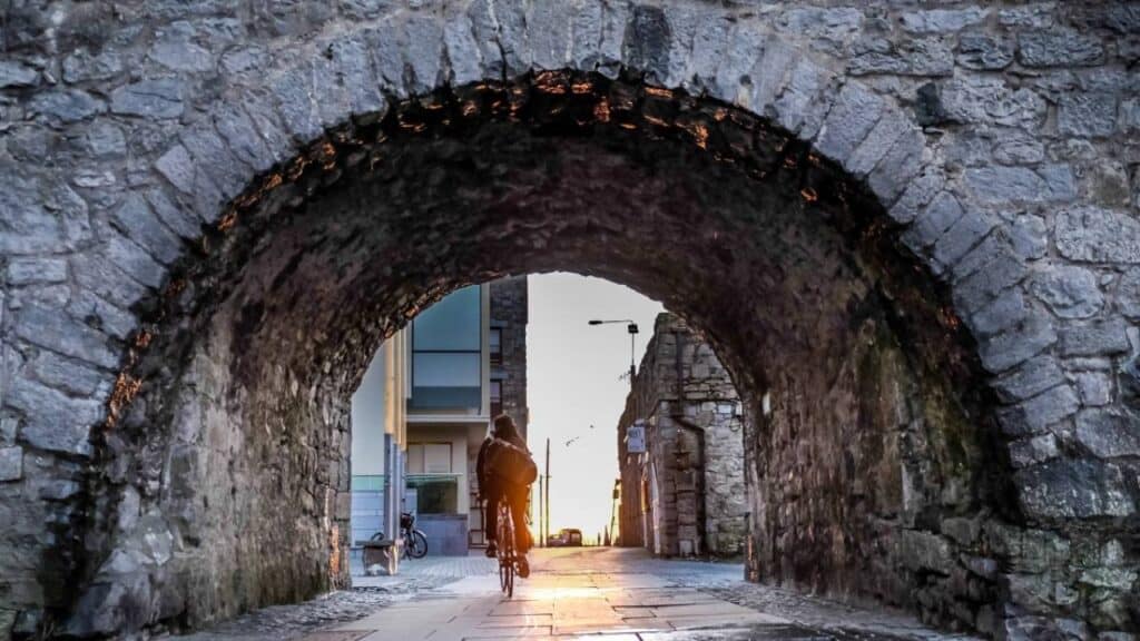 spanish arch in galway city